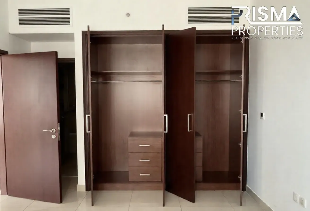 Spacious 1BR | Tenanted Investment | High Floor