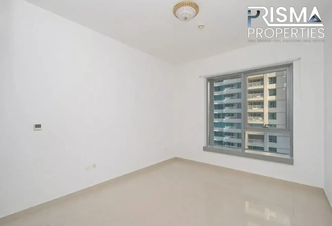 Spacious 1BR | Tenanted Investment | High Floor