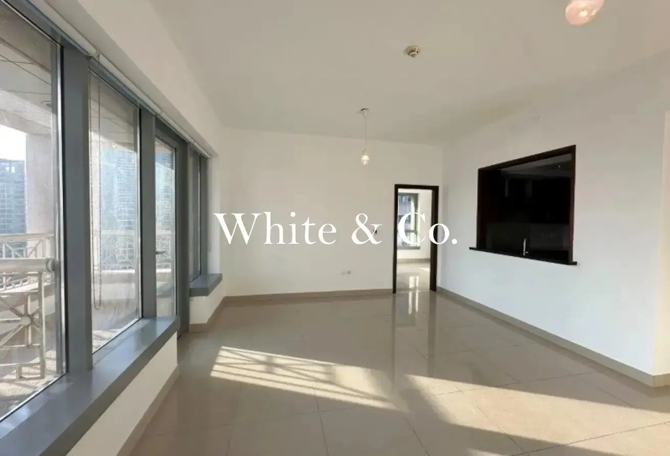 Vacant | Boulevard View | Middle Floor