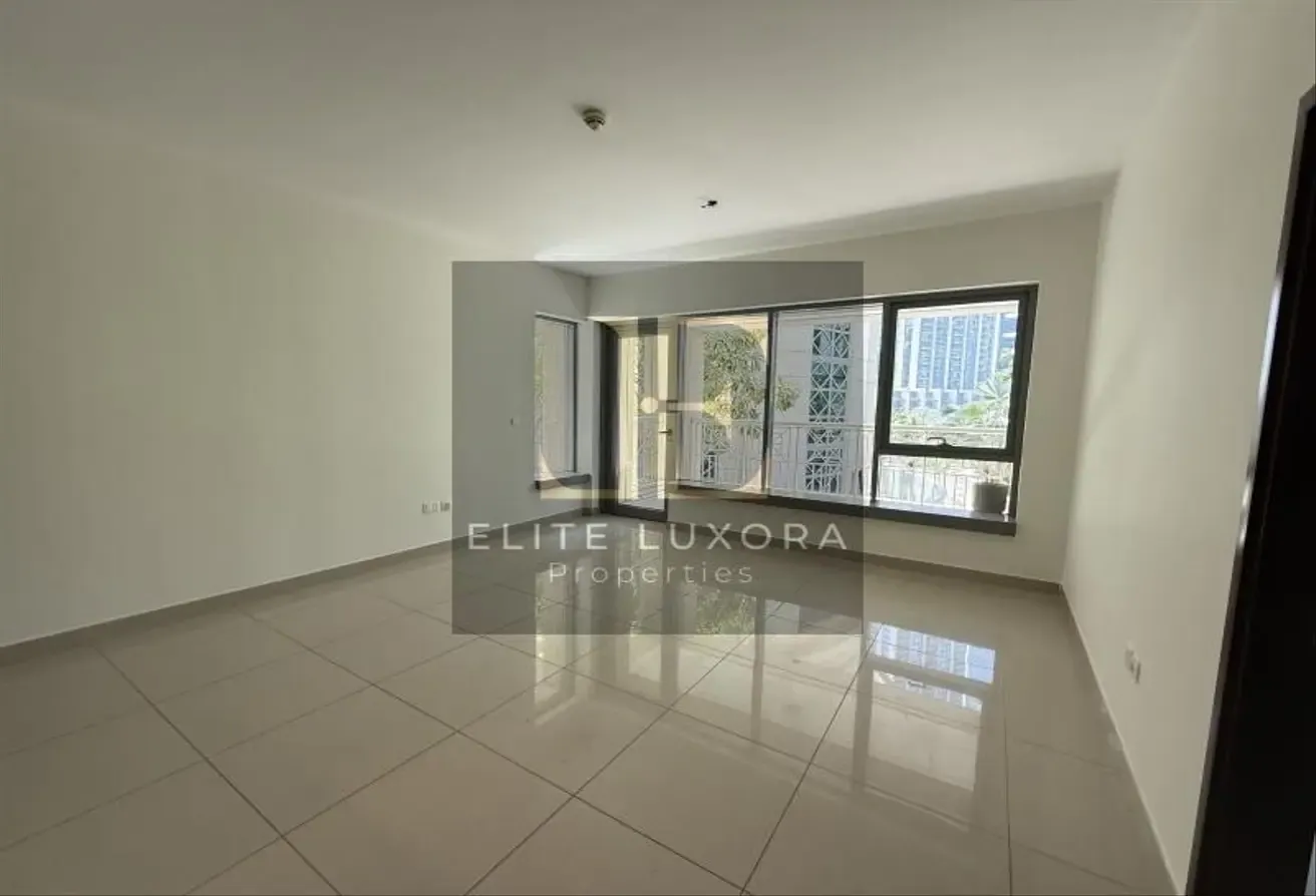 Spacious with Large Balcony|Prime DowntownLocation