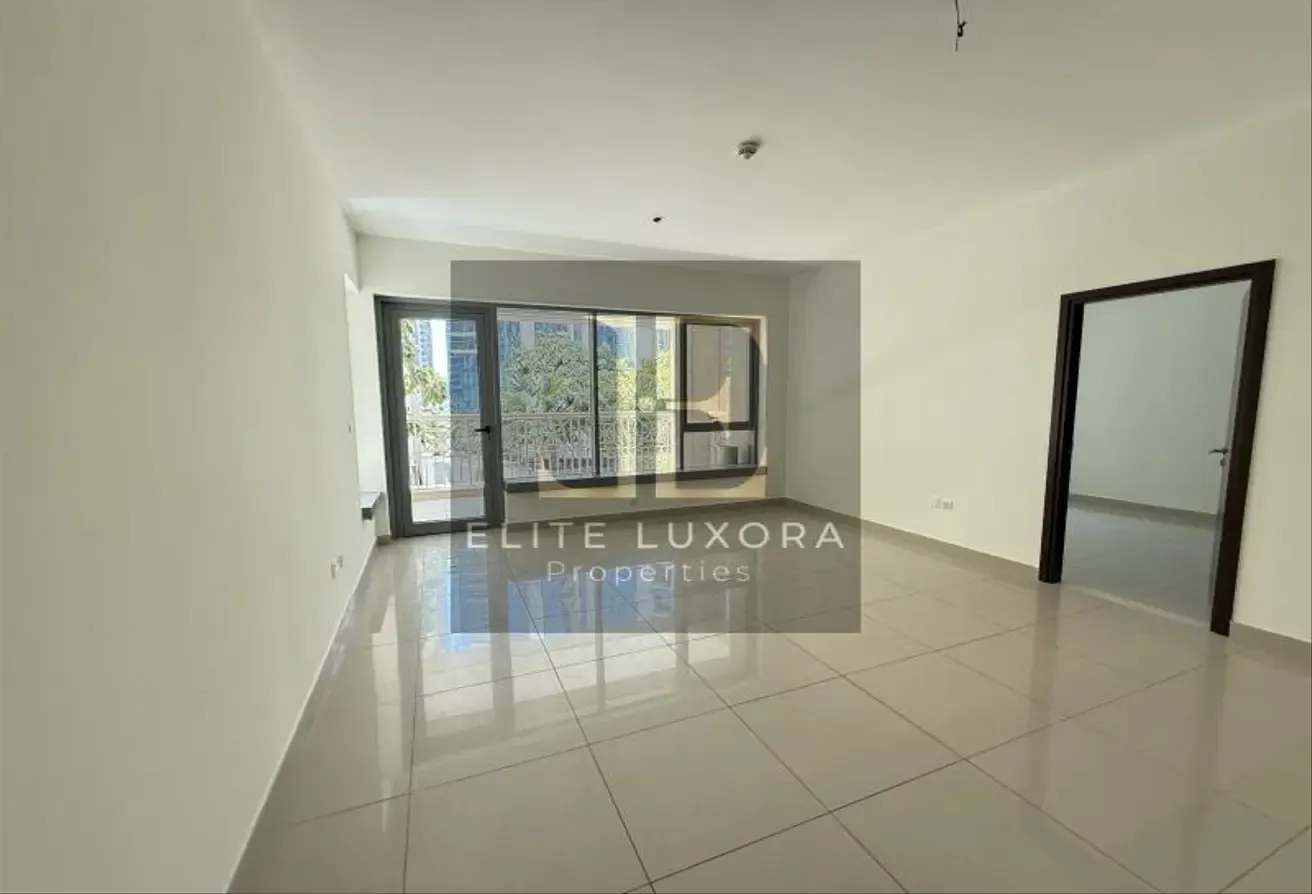Spacious with Large Balcony|Prime DowntownLocation