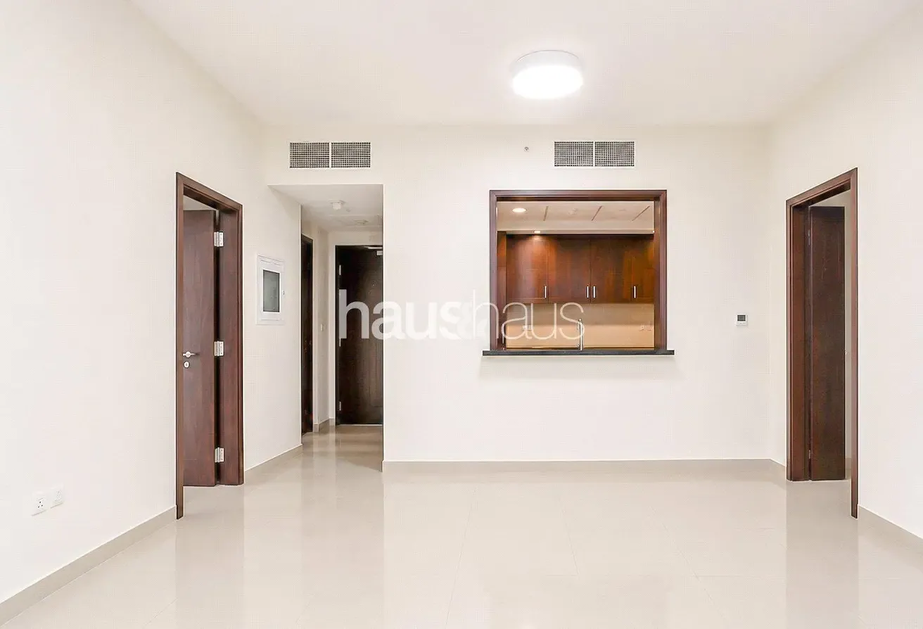LARGE LAYOUT | PARTIAL BURJ VIEWS | PRIME LOCATION