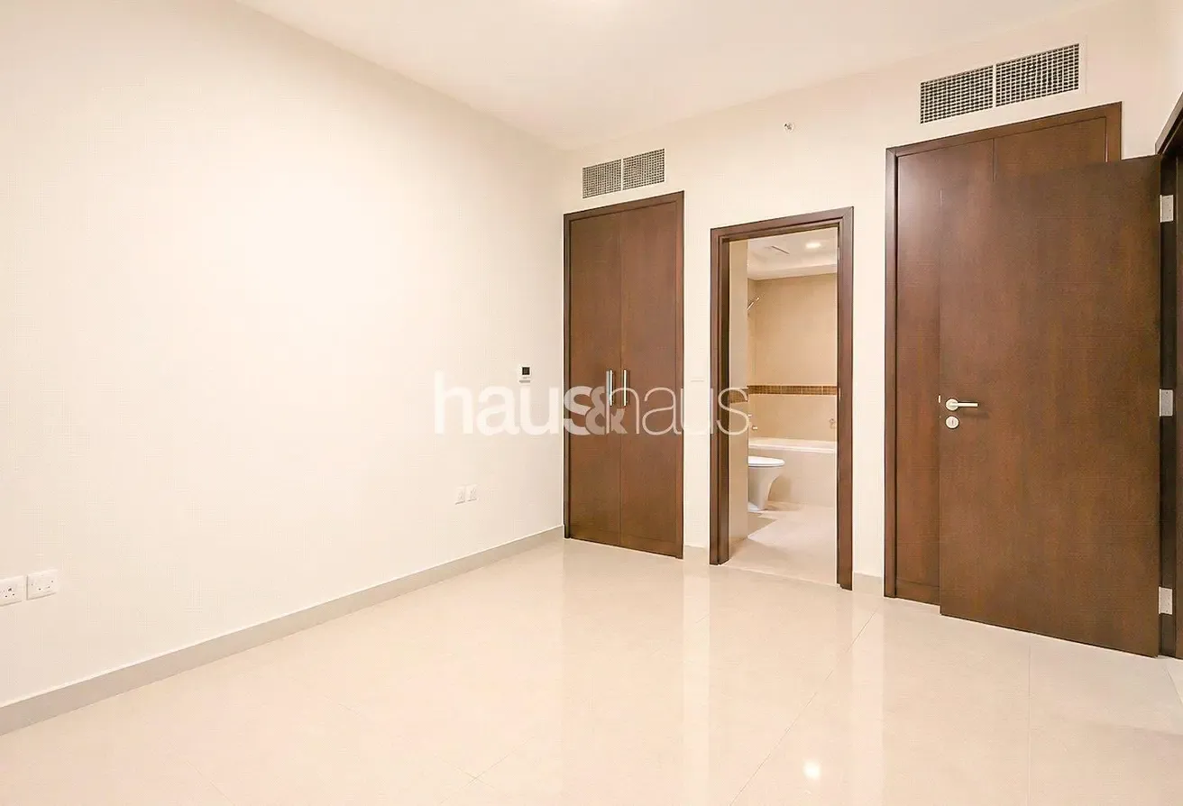 LARGE LAYOUT | PARTIAL BURJ VIEWS | PRIME LOCATION