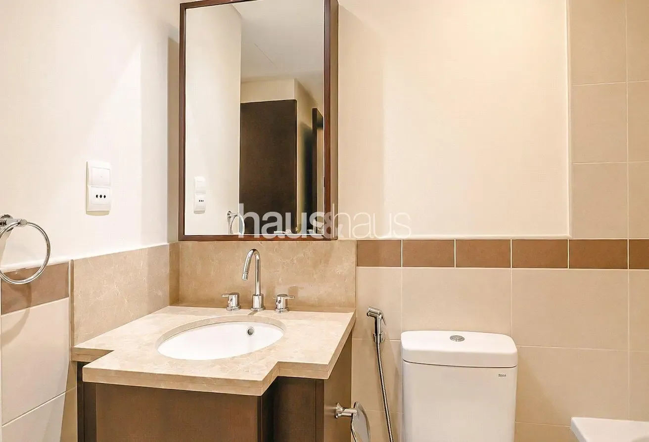LARGE LAYOUT | PARTIAL BURJ VIEWS | PRIME LOCATION