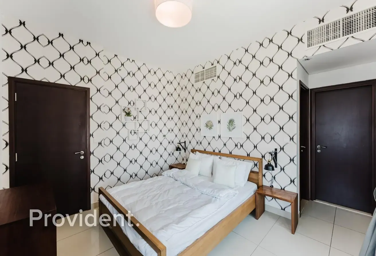 1 Bed | Prime Downtown Location | Spacious