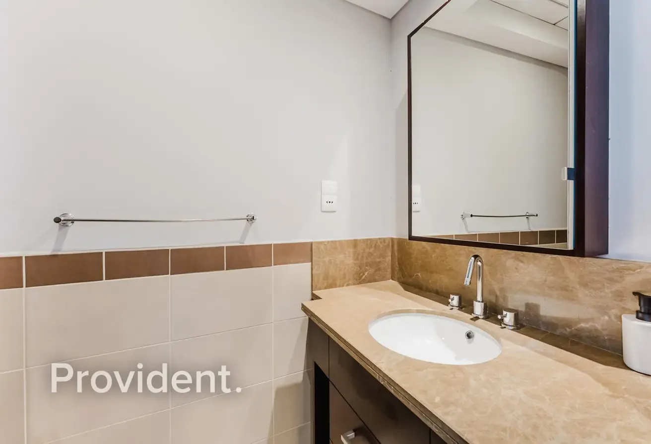 1 Bed | Prime Downtown Location | Spacious
