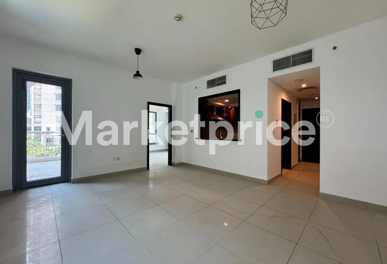 29 Burj Boulevard Tower 2 with Swimming pool View