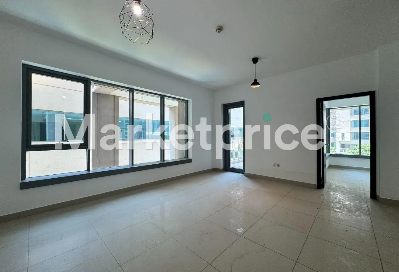 29 Burj Boulevard Tower 2 with Swimming pool View