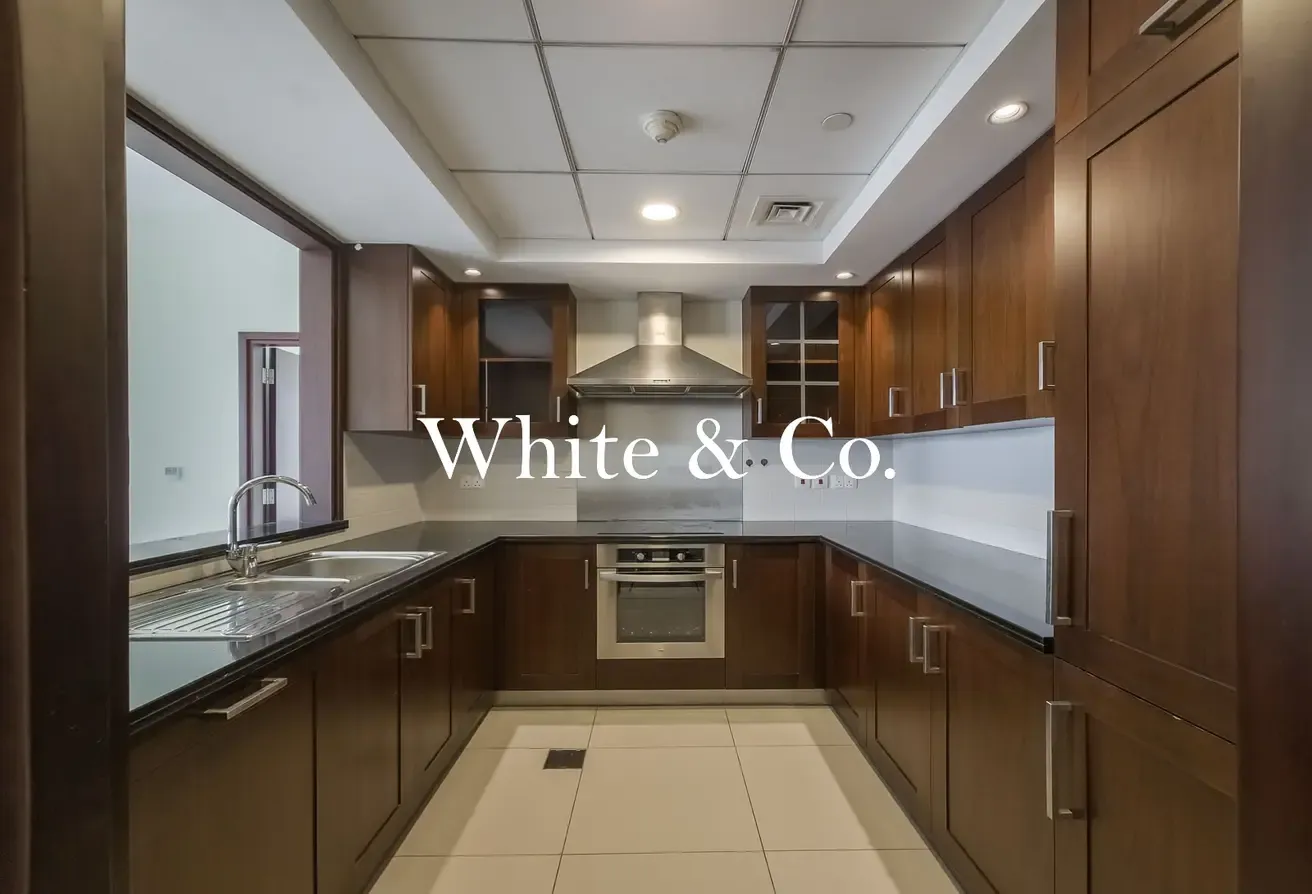 High Floor | Prime Location | 1 Bedroom