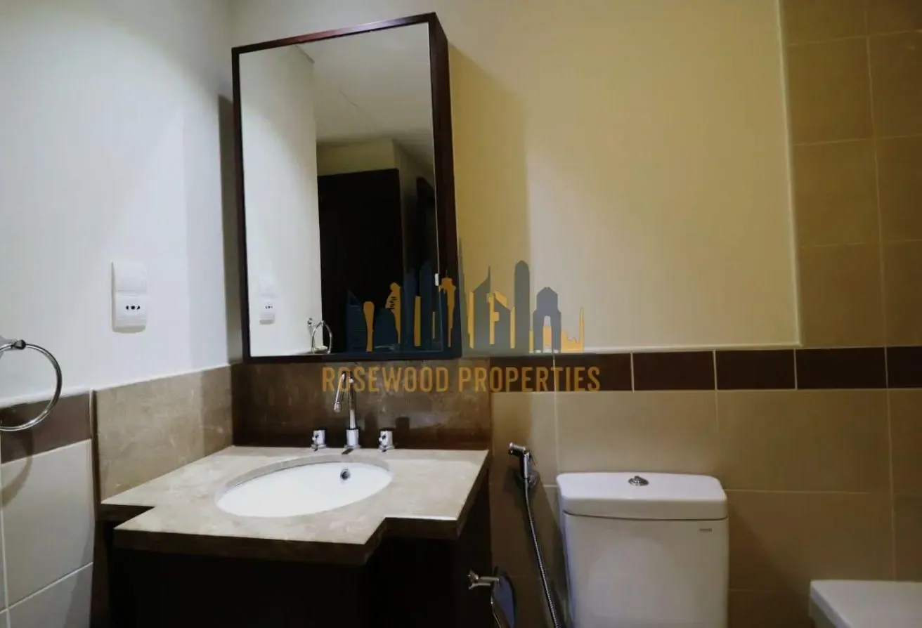 Pool & Burj Khalifa View | 1 bed | Well-Maintained