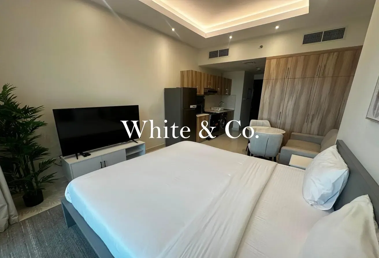 Studio | High Floor | Modern Finishing