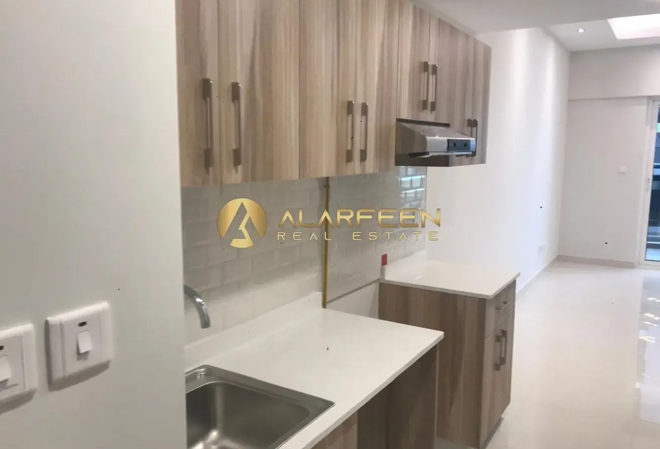 Unfurnished Studio | Low Floor | Canal View