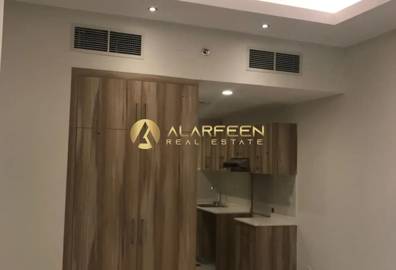 Unfurnished Studio | Low Floor | Canal View