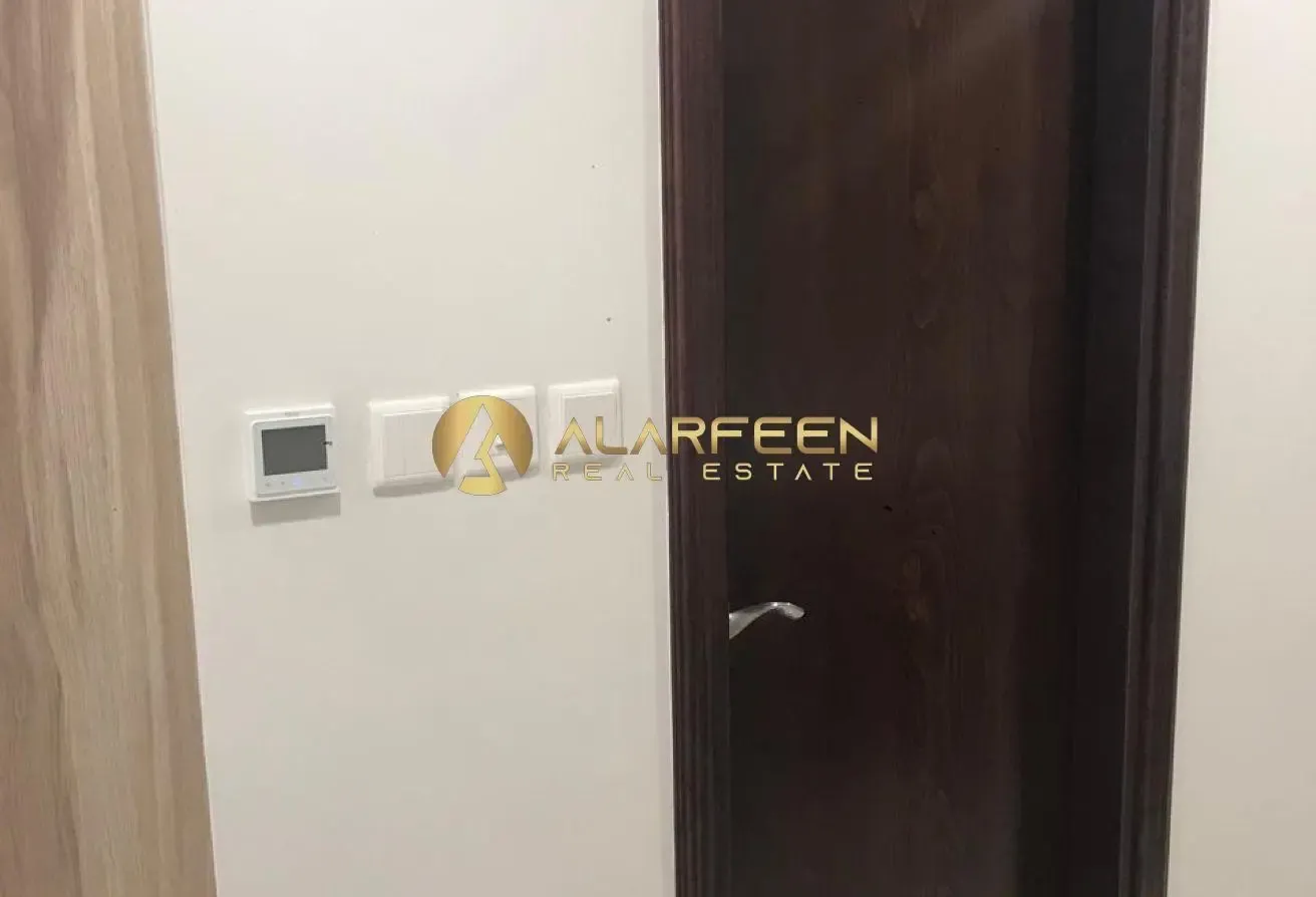 Unfurnished Studio | Low Floor | Canal View