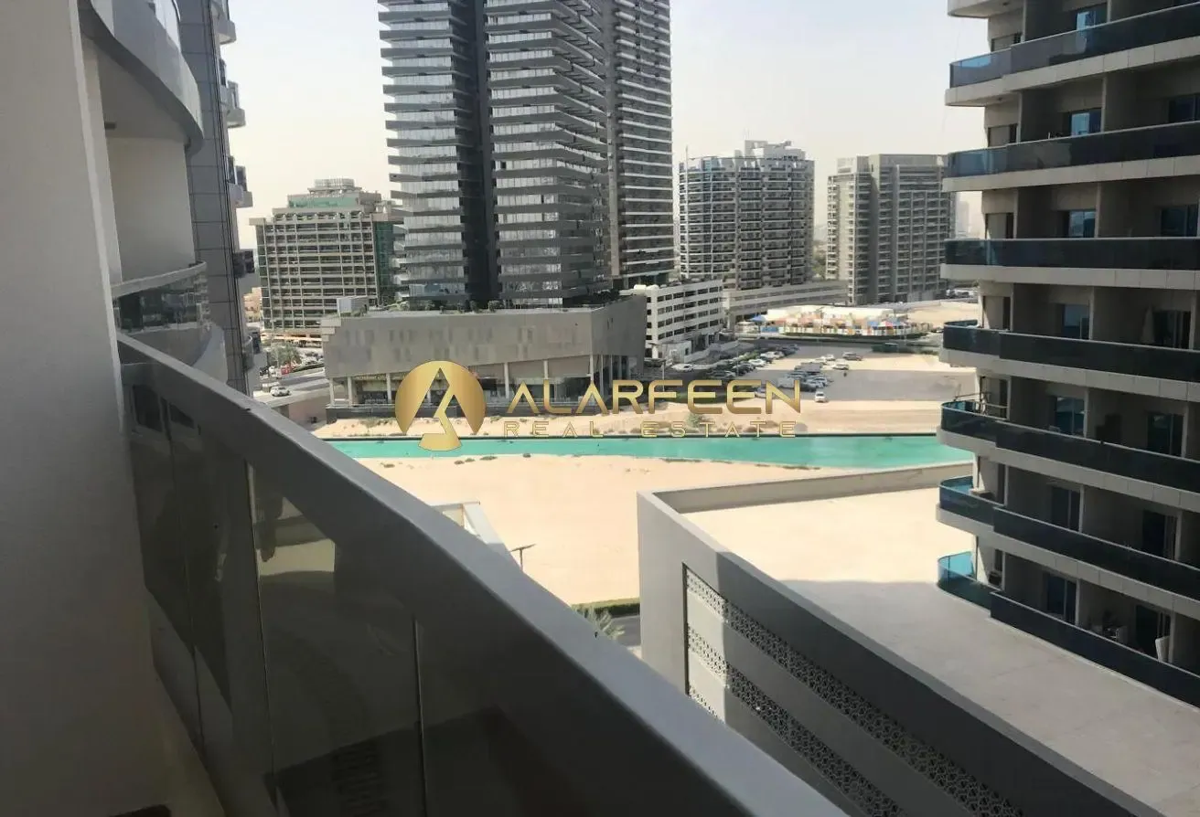 Unfurnished Studio | Low Floor | Canal View