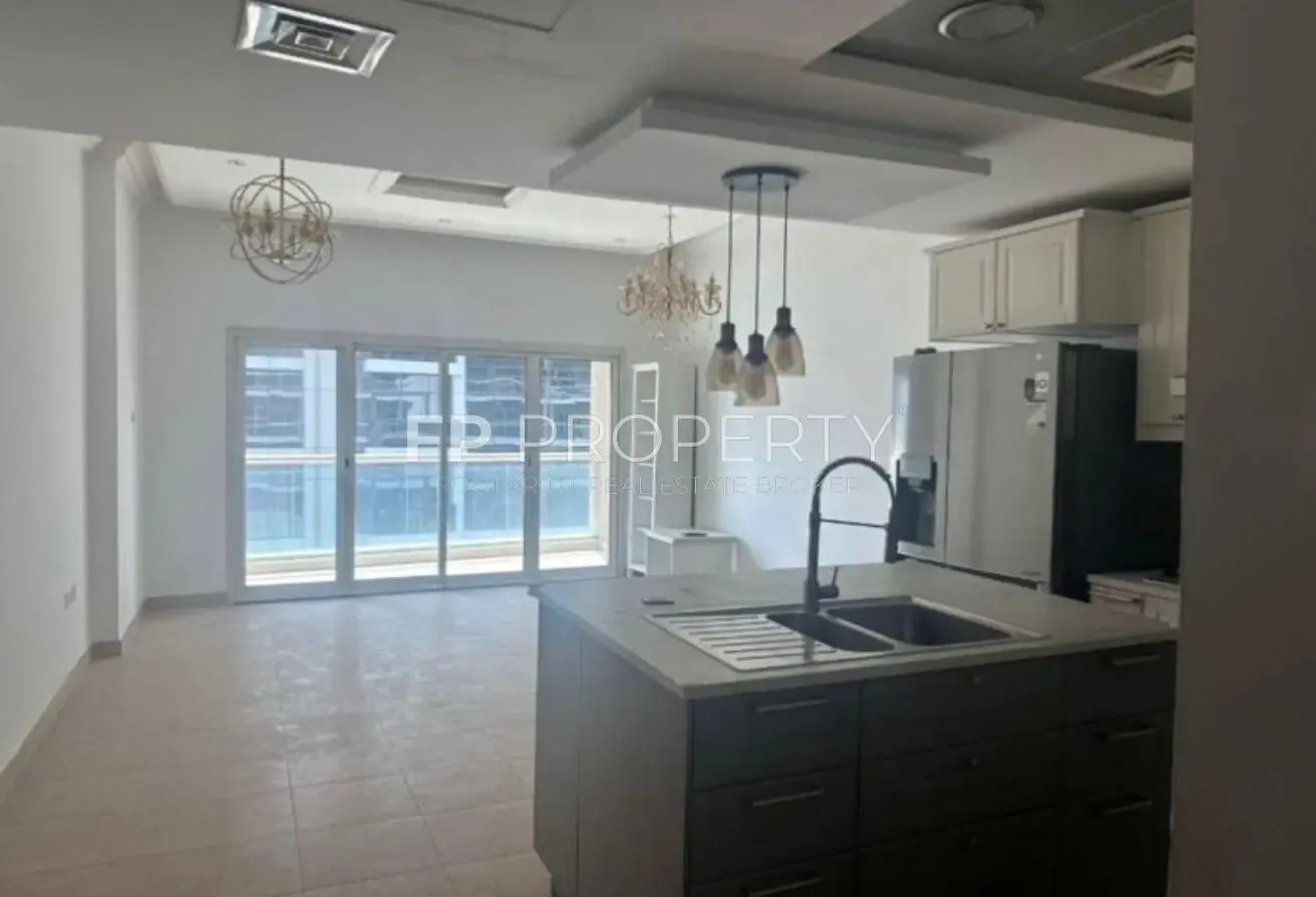 ChillerFree WhiteGoods IncludedVacant Movein Ready