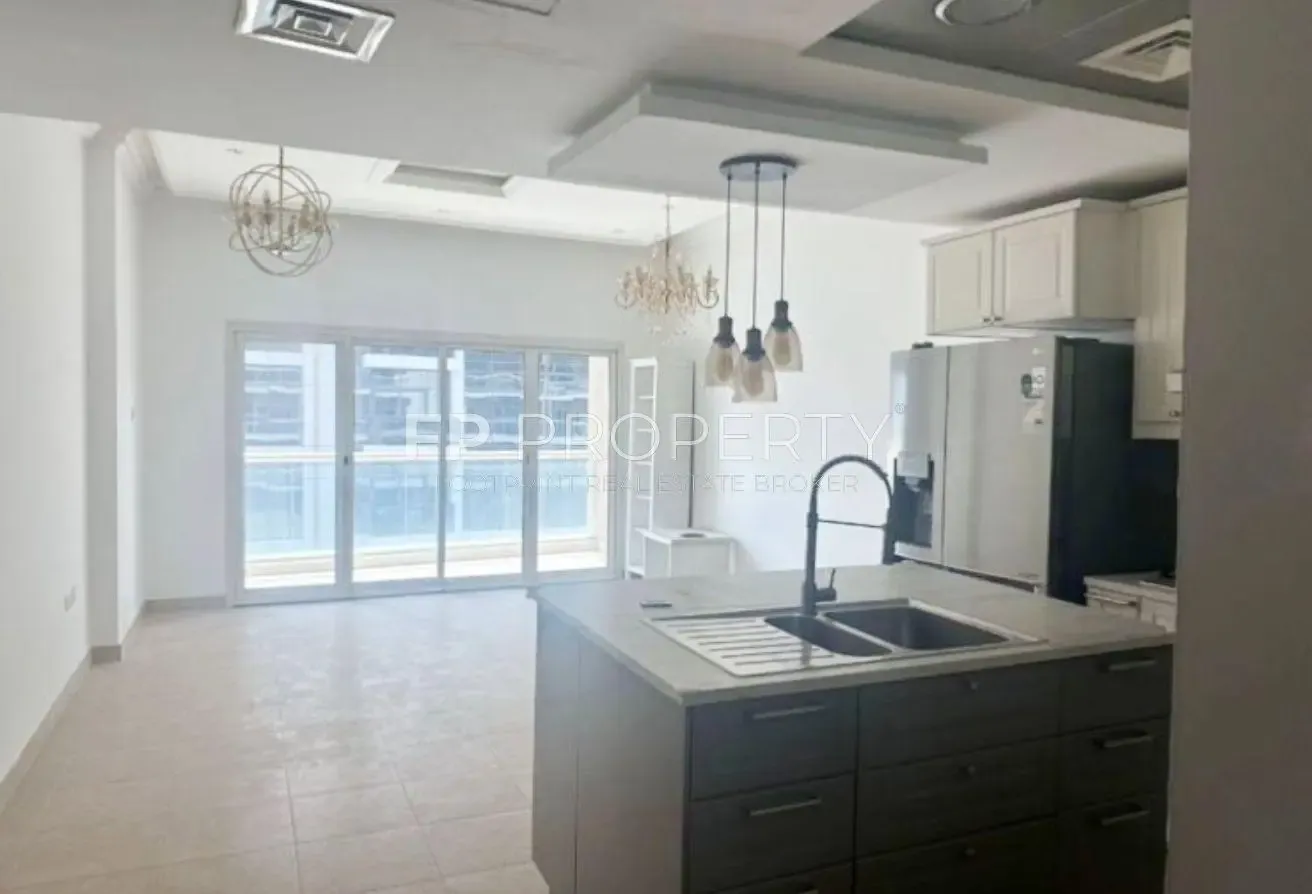 ChillerFree WhiteGoods IncludedVacant Movein Ready