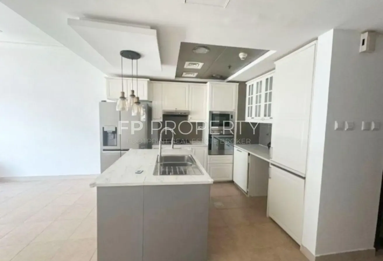 ChillerFree WhiteGoods IncludedVacant Movein Ready
