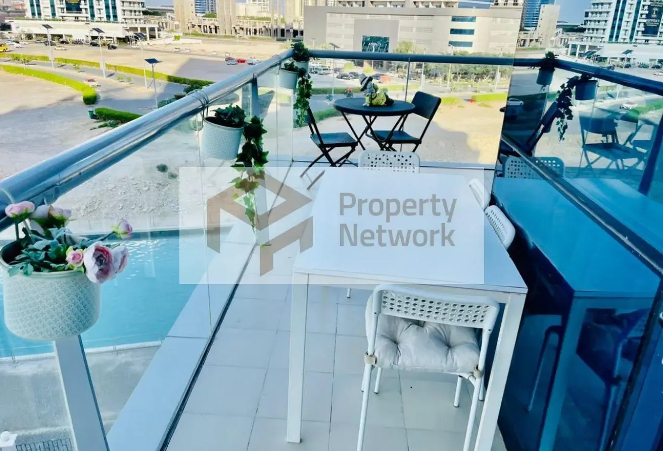 Fully Furnished 2BR | Canal View | Vacant Now