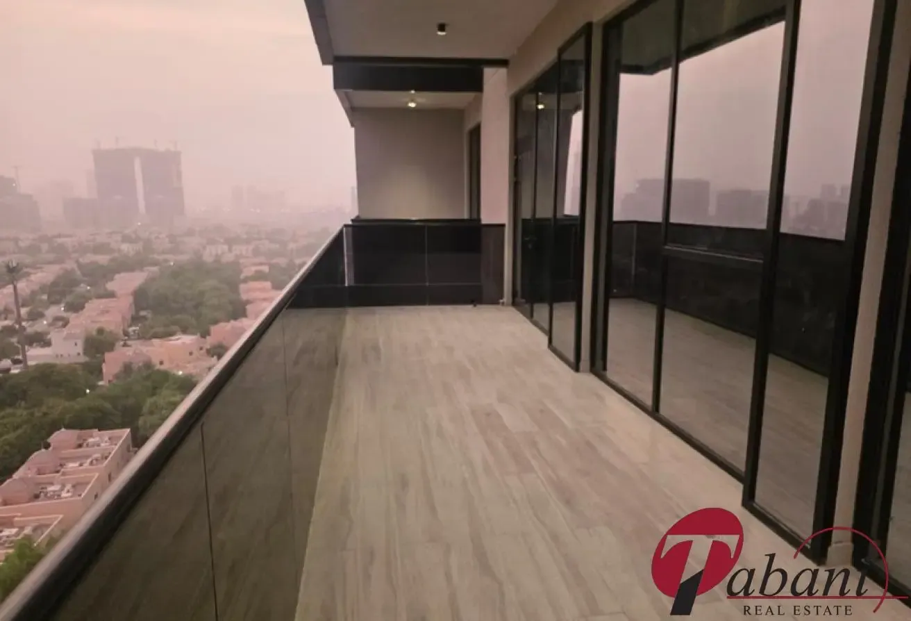 Golf View|High Floor|Closed Kitchen| 2 Parking