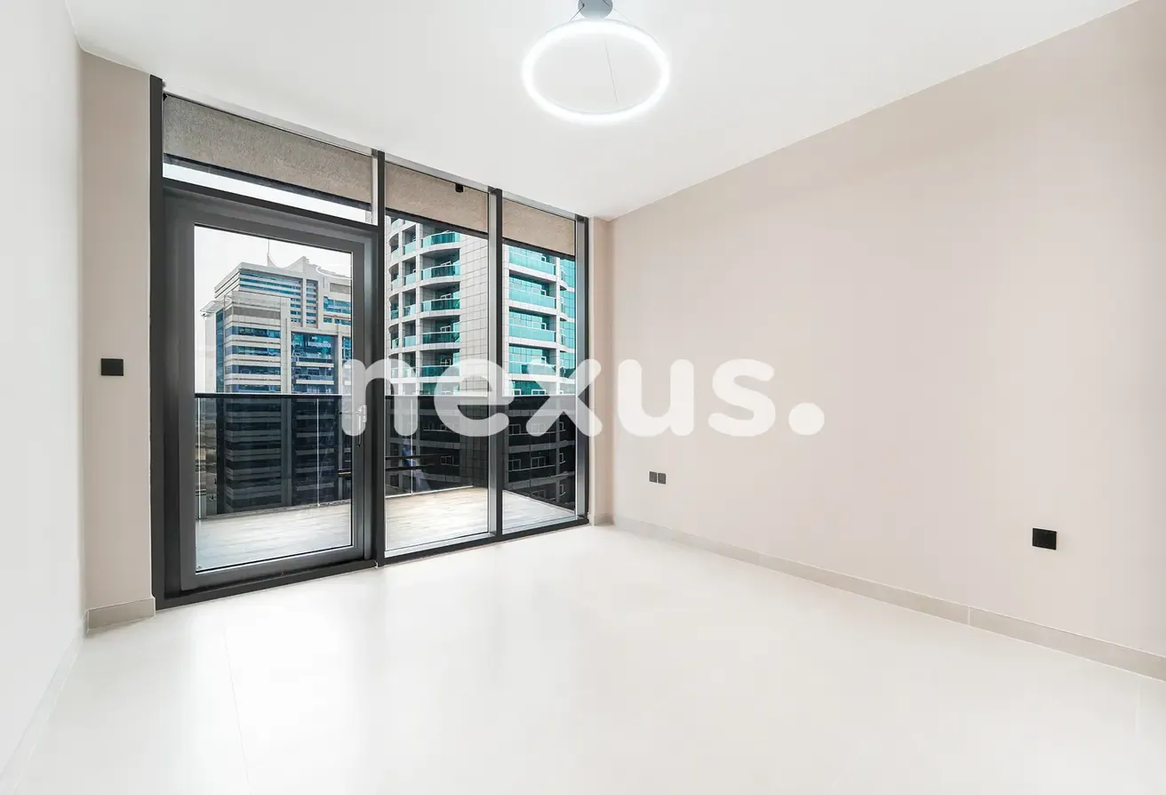 High Floor | Lake View | Brand New