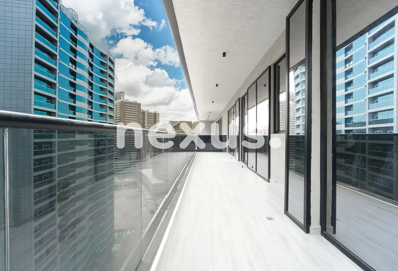 High Floor | Lake View | Brand New