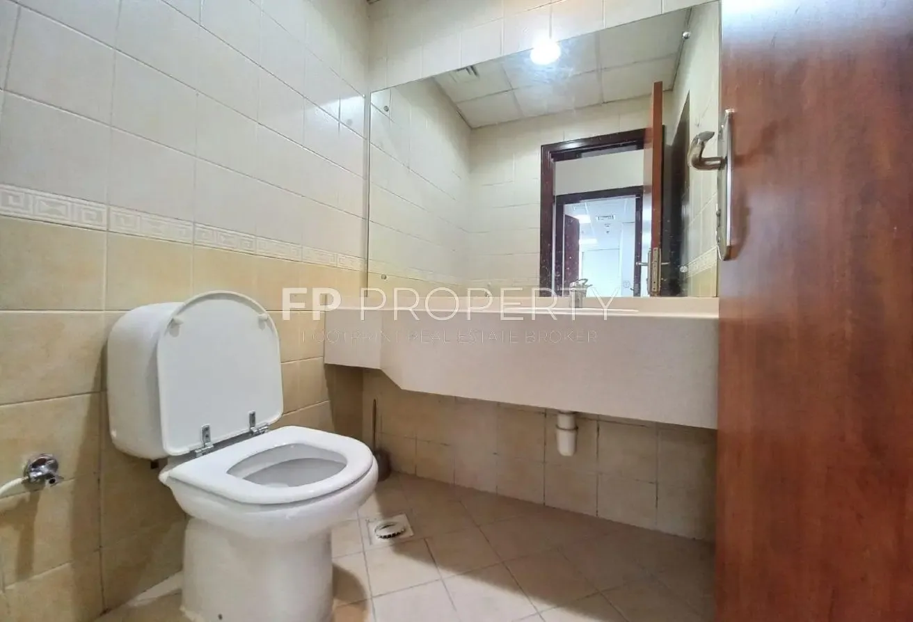 Rented |Hot Deal | Spacious Unit | Vastu unit