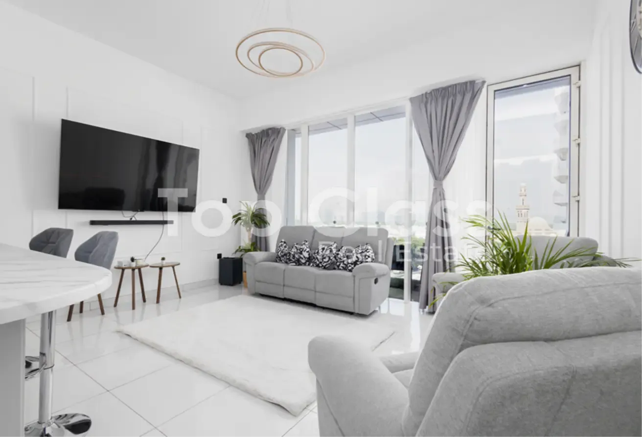 Fully Upgraded | Modern| Partial Golf course View