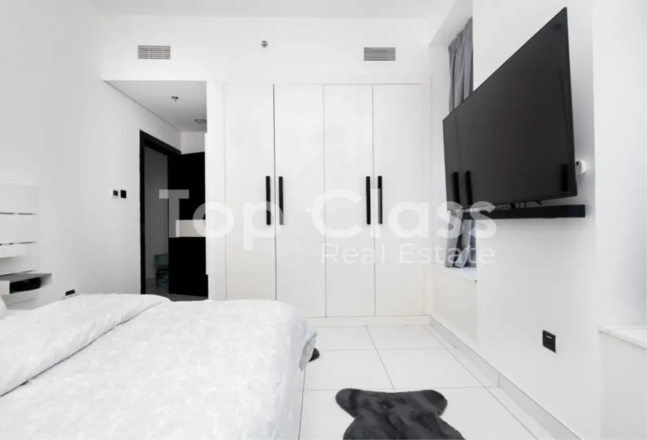Fully Upgraded | Modern| Partial Golf course View