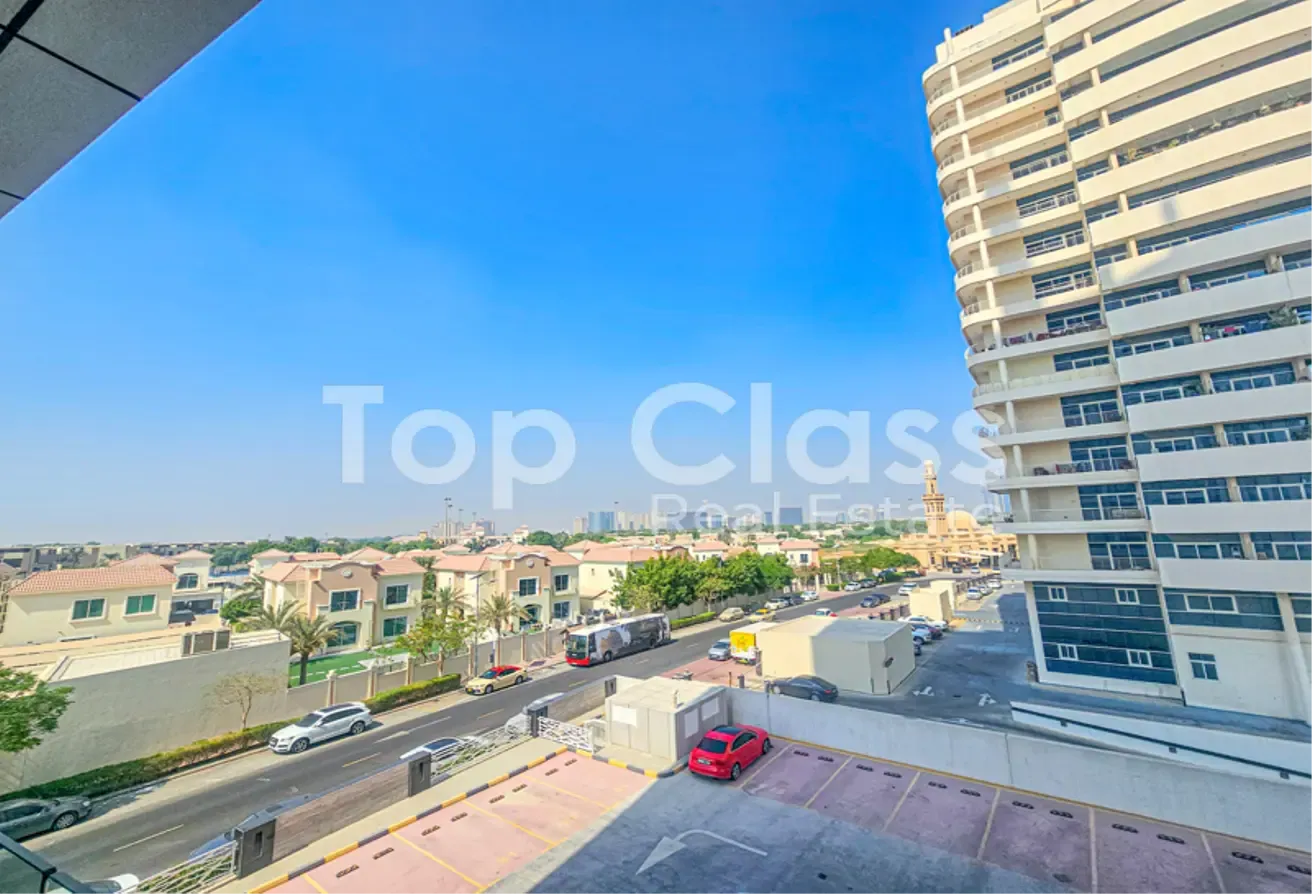 Fully Upgraded | Modern| Partial Golf course View