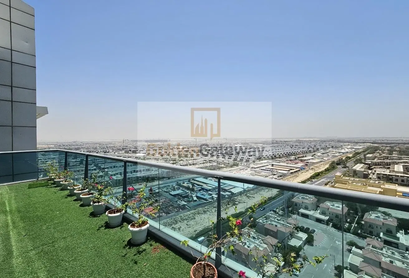 VACANT ON TRANSFER | UPGRADED | GOLF COURSE VIEW |