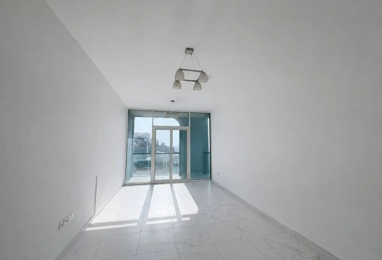 VACANT | FREE HOLD | EXCELLENT PRICE | POOL & GYM