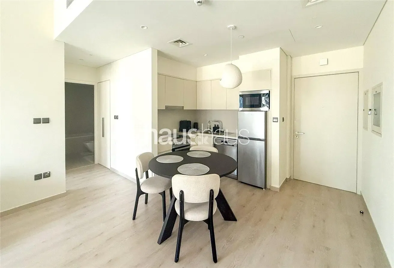 Luxury | Prime Downtown Address | Modern