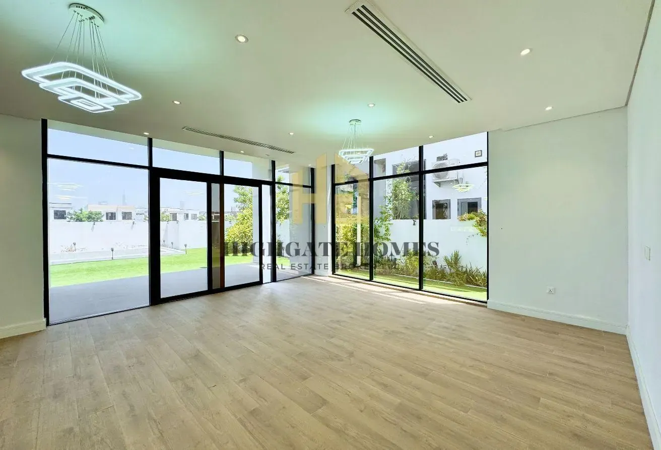 Stunning 6BR New Custom Villa | Vacant Now