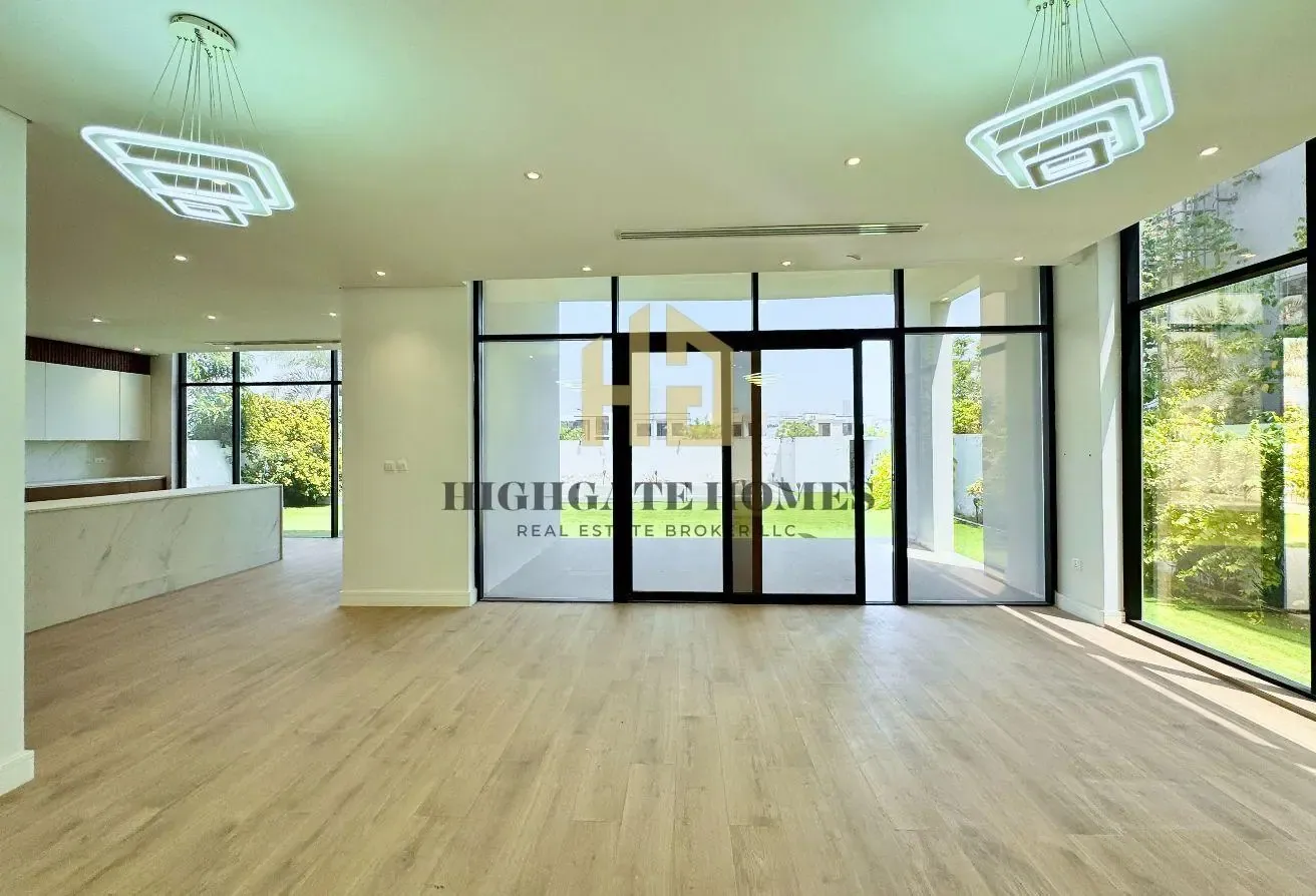 Stunning 6BR New Custom Villa | Vacant Now