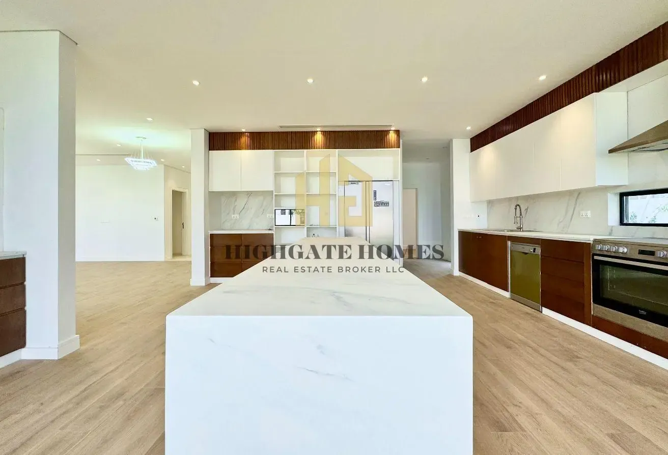 Stunning 6BR New Custom Villa | Vacant Now