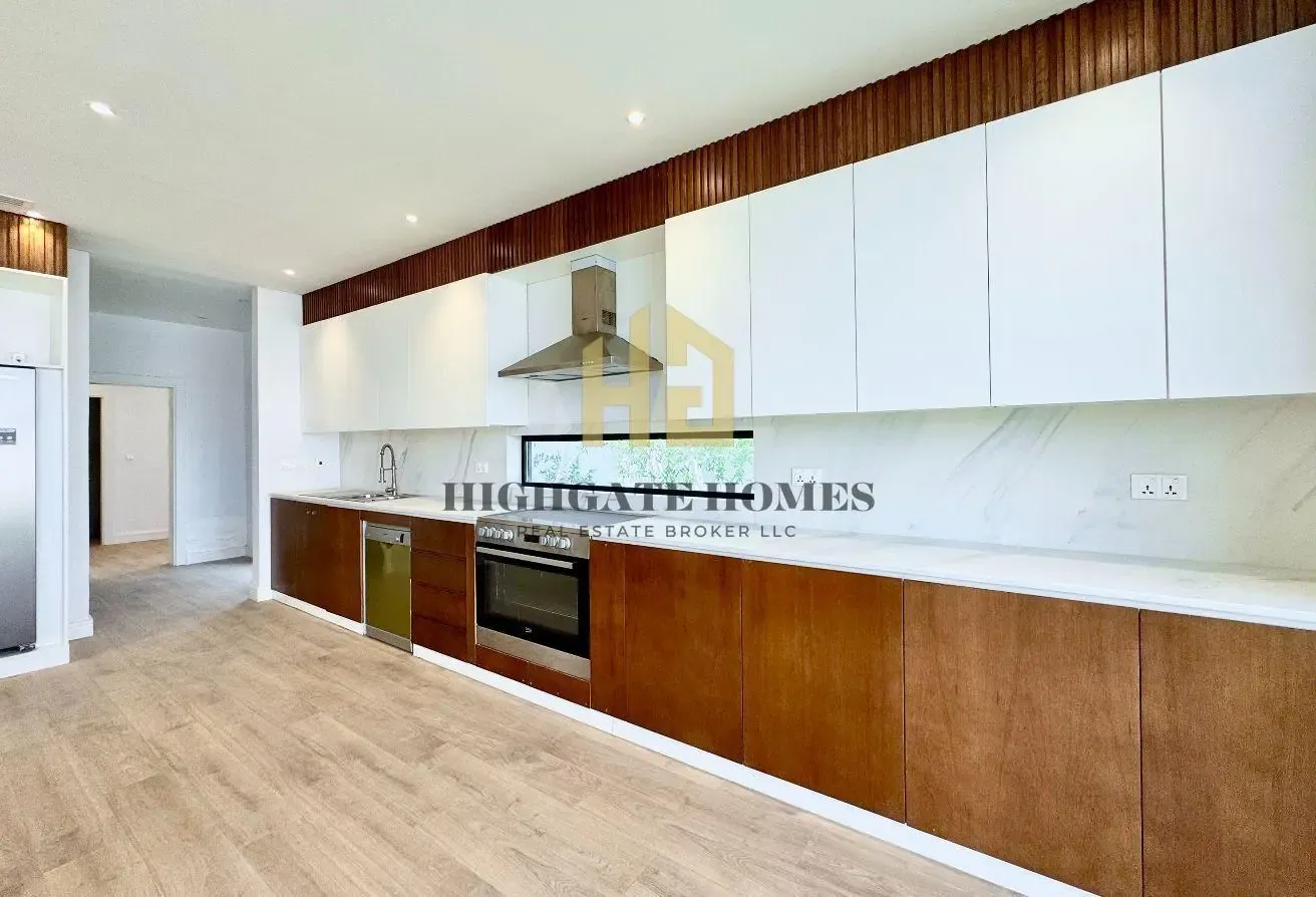 Stunning 6BR New Custom Villa | Vacant Now