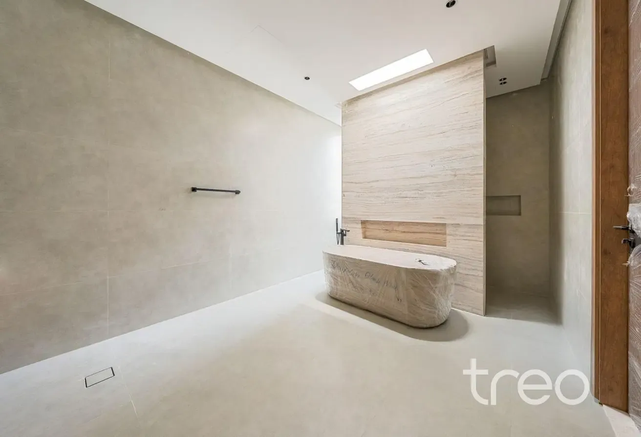 6BR | Premium Location | Modern Custom | Vacant