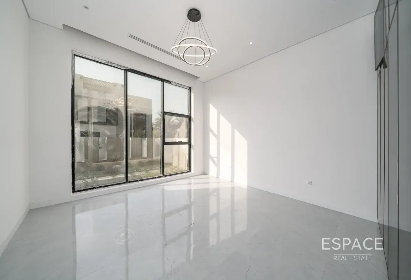 Luxury Options | Ready Now | 6BR
