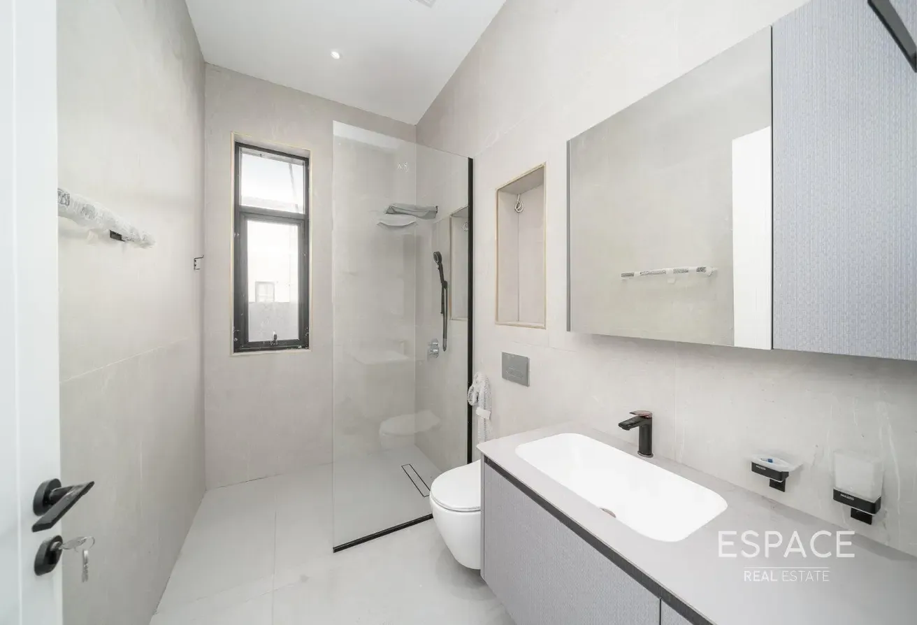 Luxury Options | Ready Now | 6BR