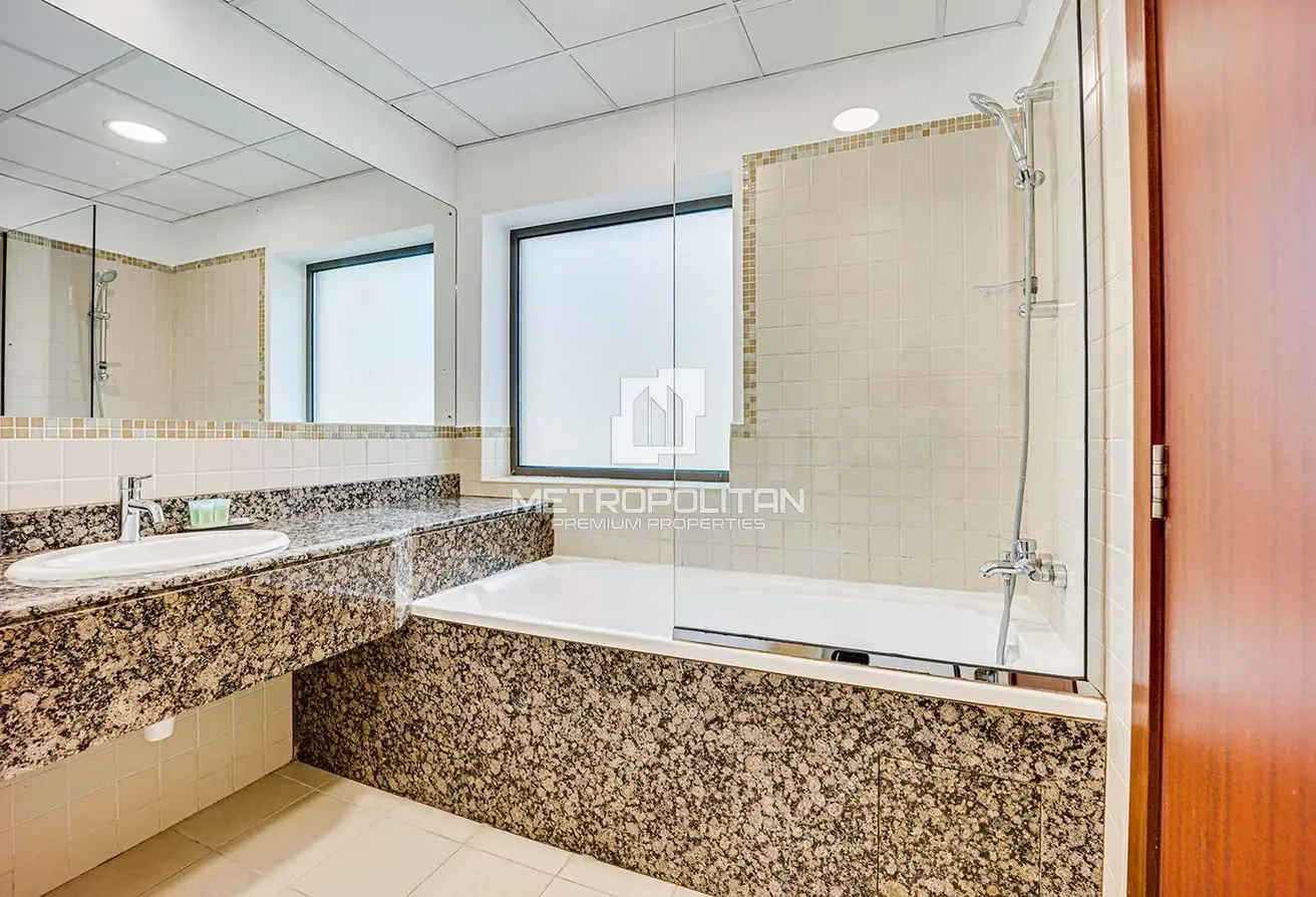 Furnished | Partial Sea View | Vacant on Transfer