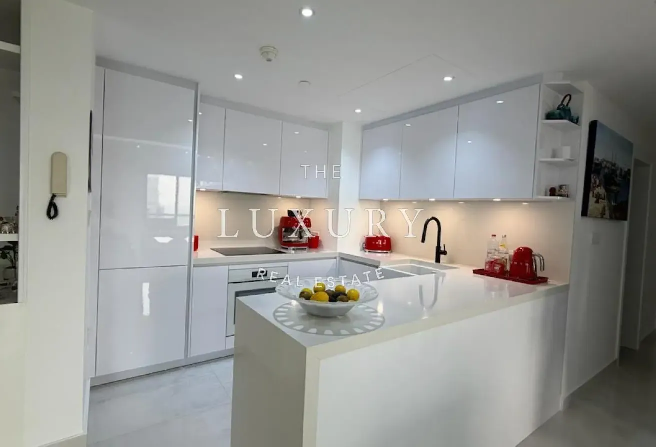 2BR | Fully Upgraded Furnished | Full Marina View
