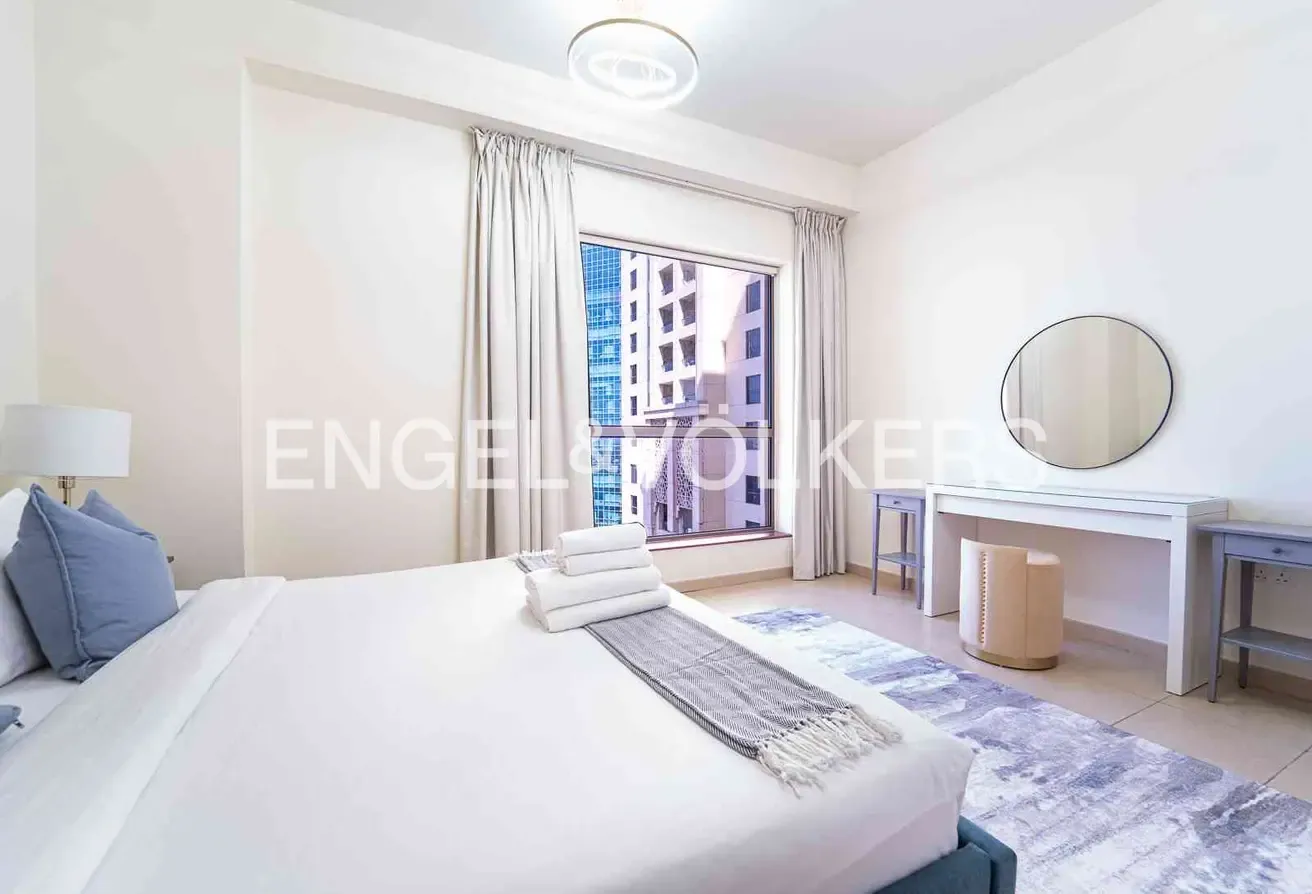 Fully Furnished with Stunning Sea Views