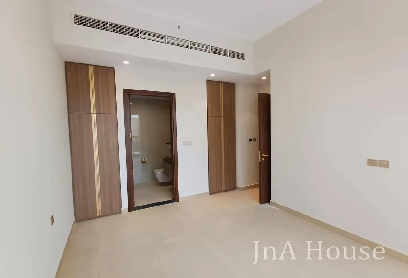 IDEAL INVESTMENT | COMMUNITY VIEW | MID FLOOR