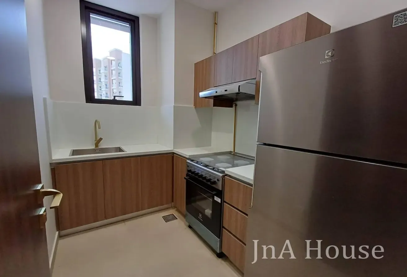 IDEAL INVESTMENT | COMMUNITY VIEW | MID FLOOR