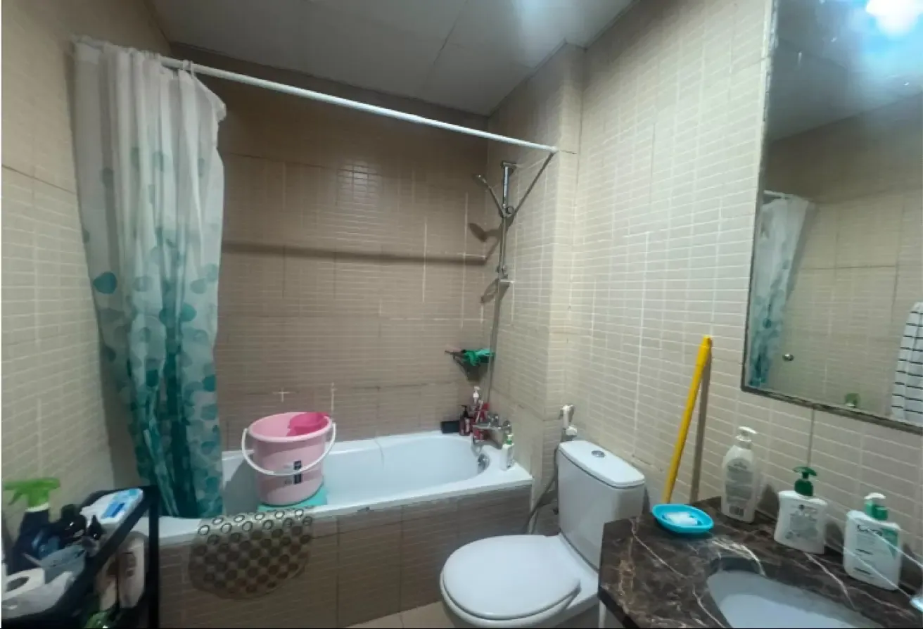 1 BEDROOM FOR SALE WITH BALCONY GOOD LOCATION
