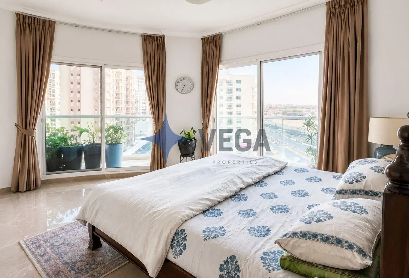FURNISHED | READY to MOVE IN | COMMUNITY VIEWS
