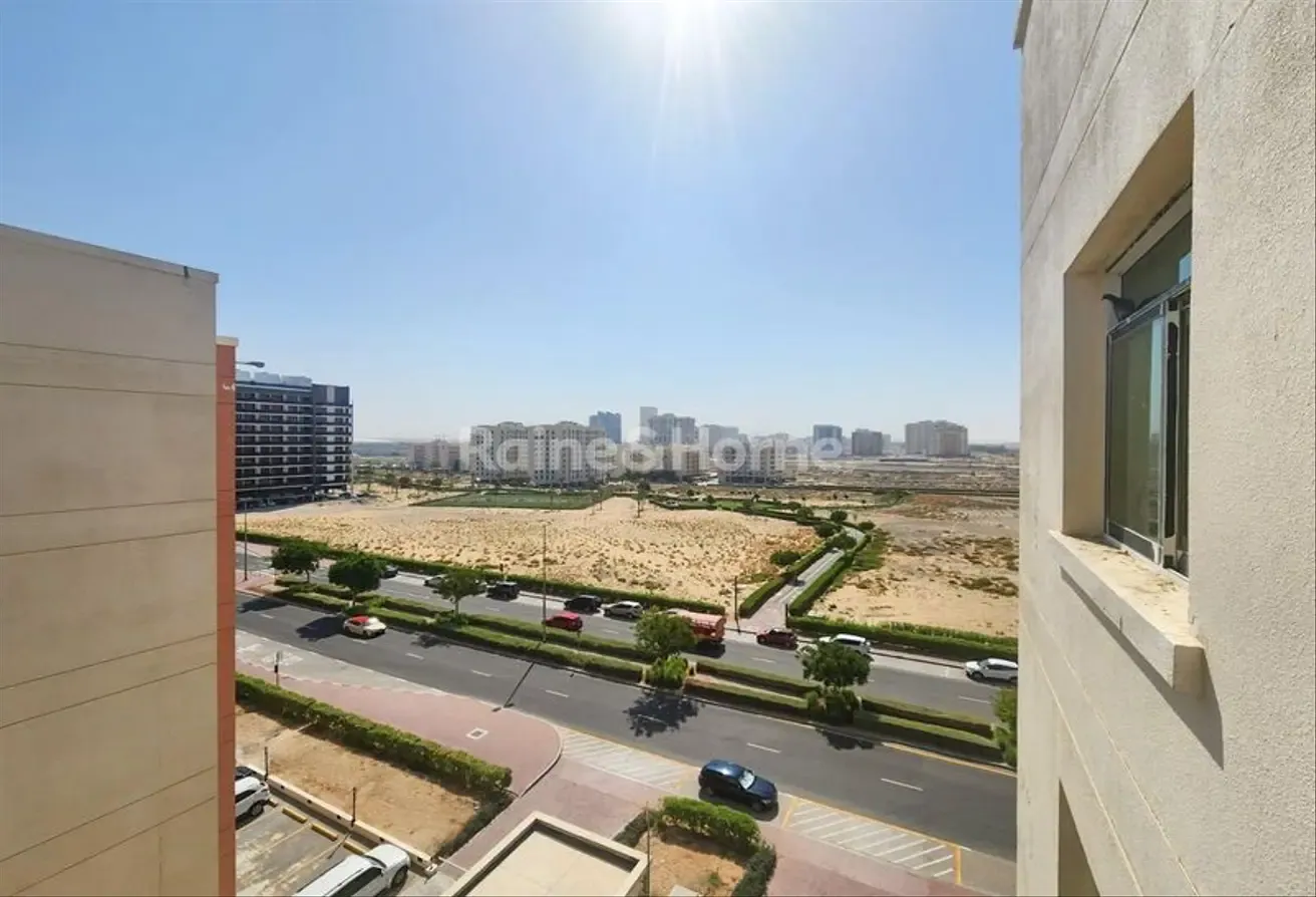 Huge Terrace I Spacious 1BR I Family Building
