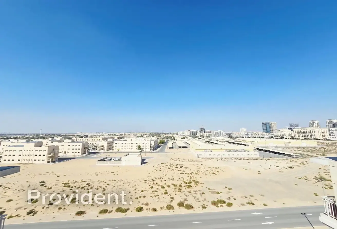 Best Deal | Huge Layout | Excellent Condition