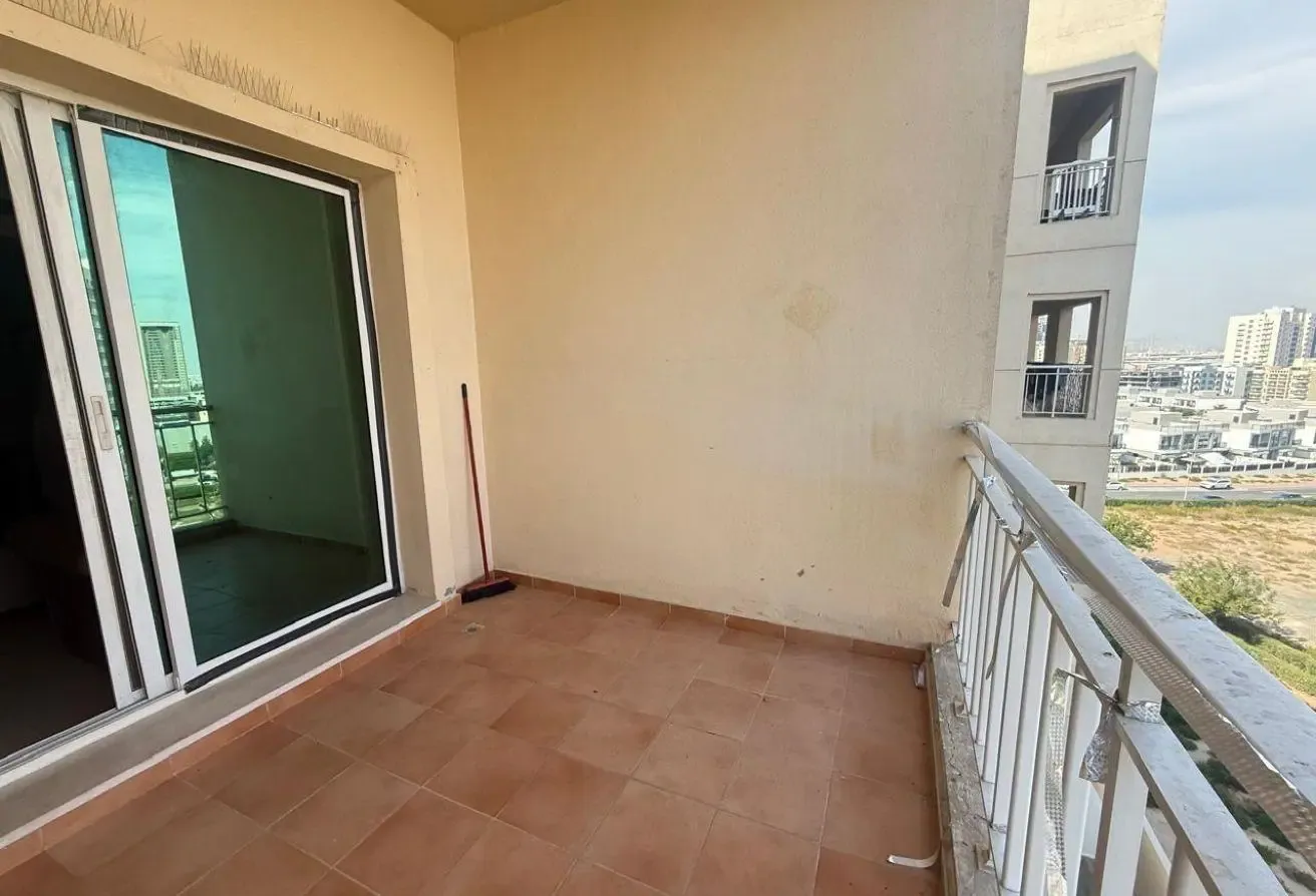 NEAR2MARKET-SPACIOUS VIBRANT-HIGH FLOOR-OPEN VIEWS
